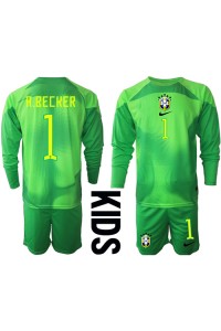 Brasil Alisson Becker #1 Keeper Babyklær Borte Fotballdrakt til barn VM 2022 Lange ermer (+ Korte bukser)